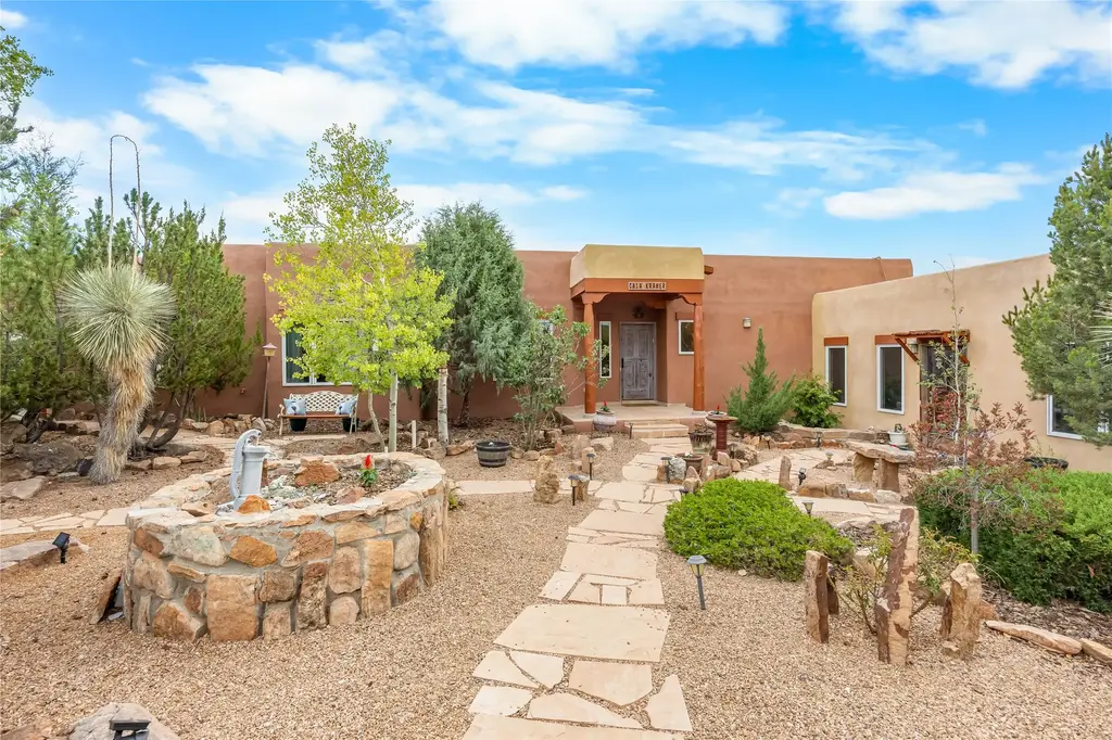 2308 Camino Vado, Santa Fe