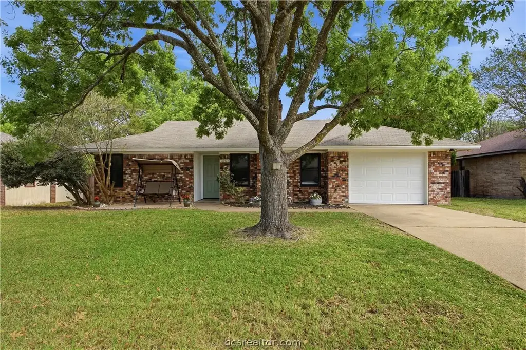 3303 Wildrye Drive, College Station