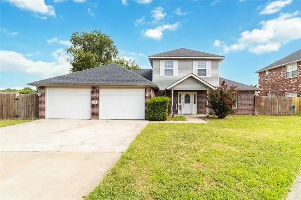 407 Corrie Court, Siloam Springs
