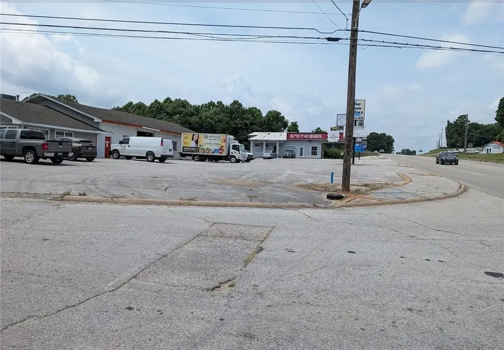 1510 65 Highway, Harrison