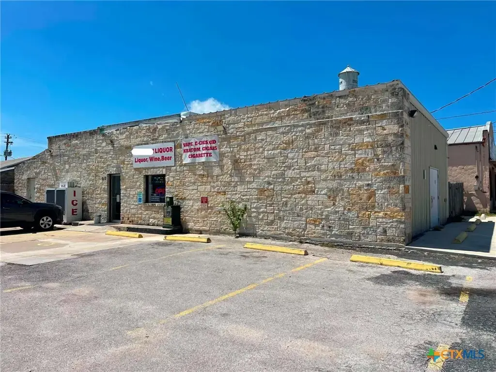 222 E State Highway 29, Bertram