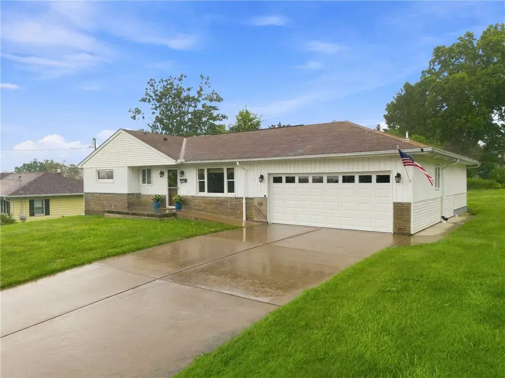 529 Cochran Drive, Hempfield