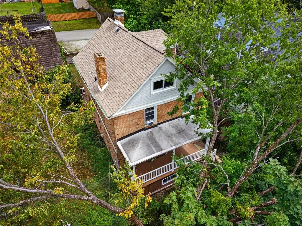 1927 Woodward Avenue , Brookline