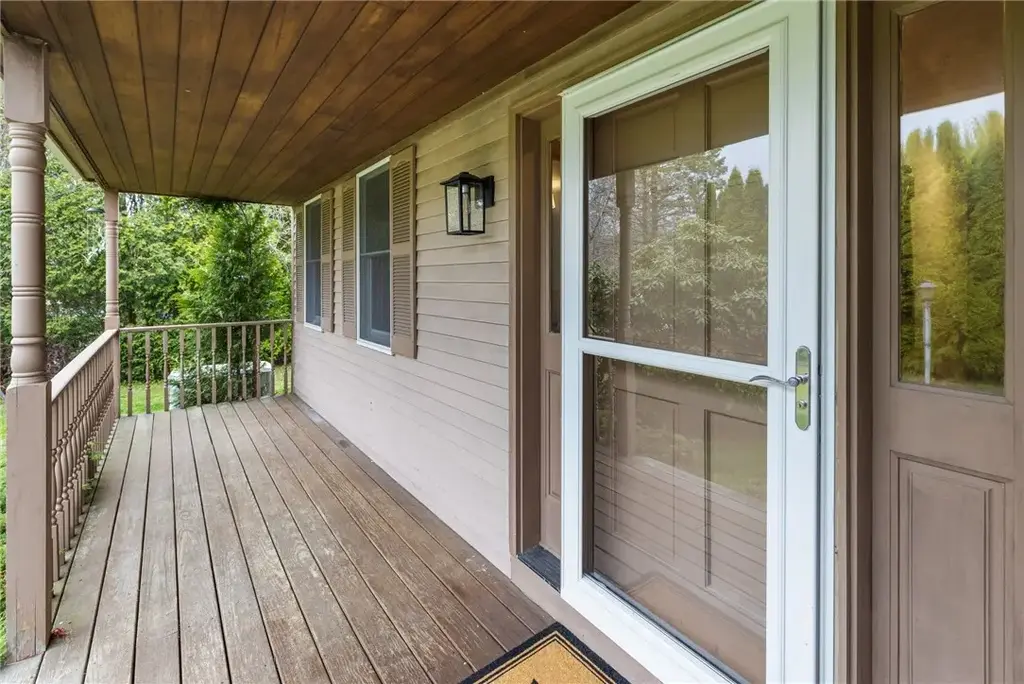 26 E Bayview Rd, Charlestown