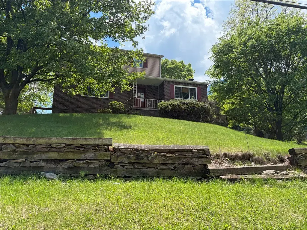 323 Morrow Drive , Penn Hills