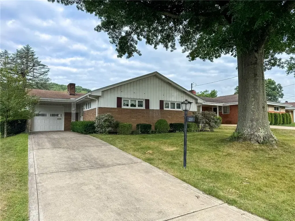 2218 Cypress Drive , White Oak