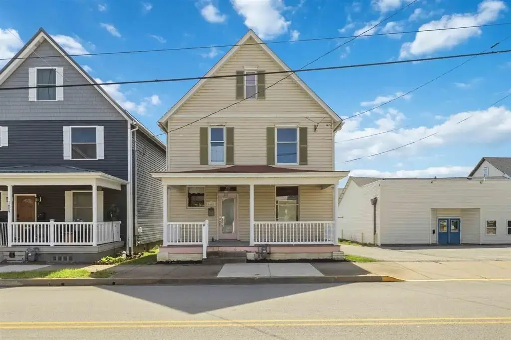 1607 Ligonier Street, Latrobe