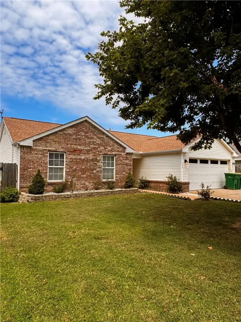 659 Frances Drive, Centerton