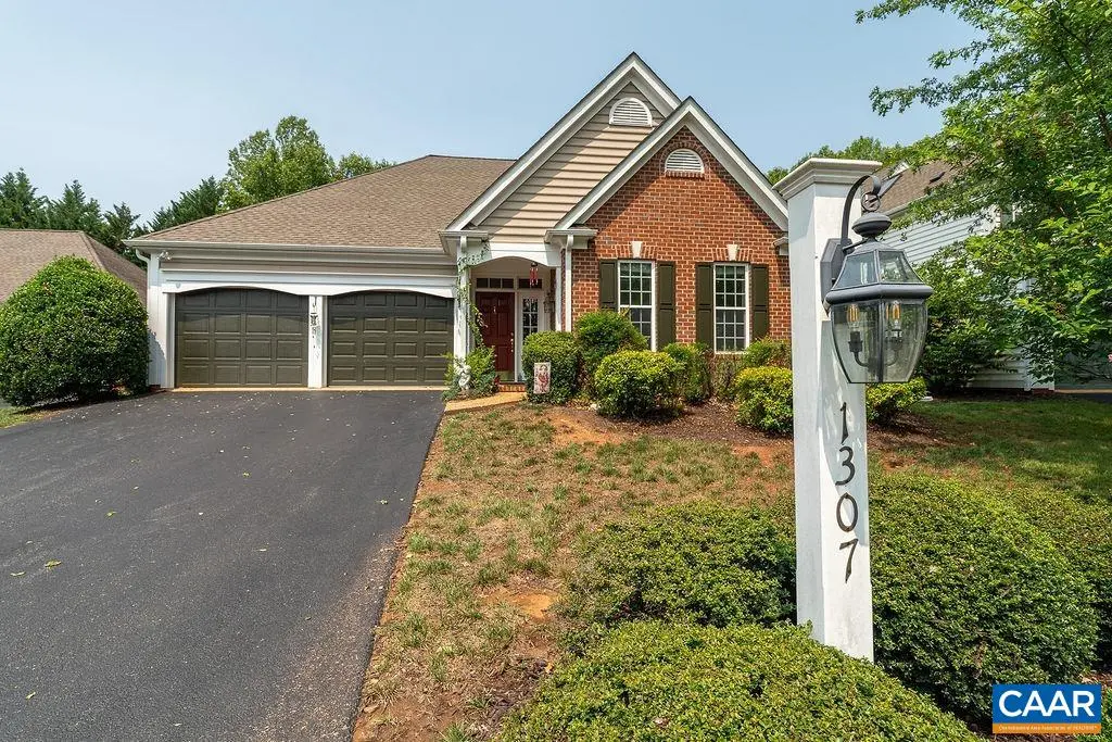 1307 Courtyard Dr, Charlottesville