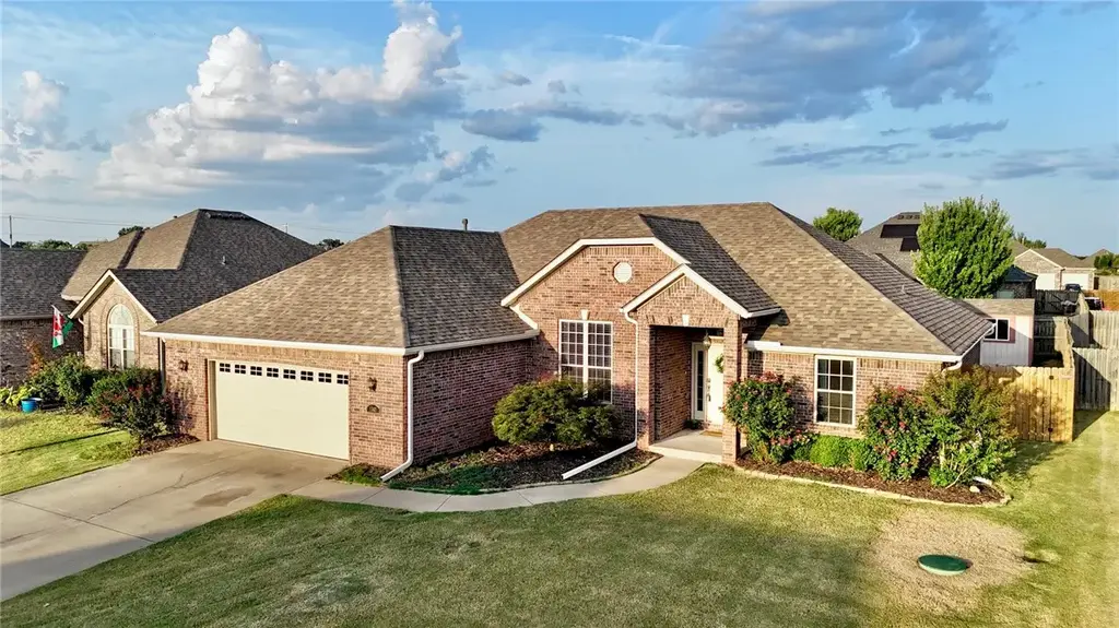 1362 Shook Drive, Cave Springs