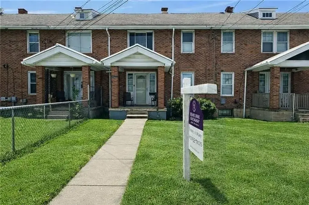 1045 Pennsylvania Avenue , Clairton