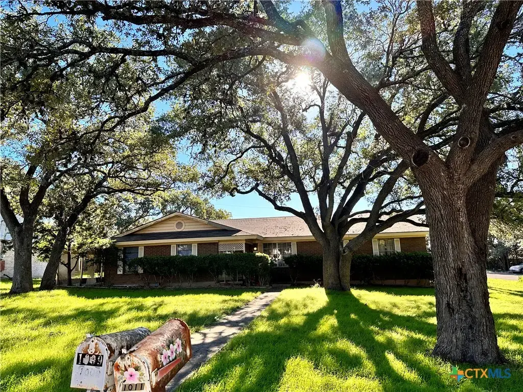 1009 Hazelton Street, San Marcos