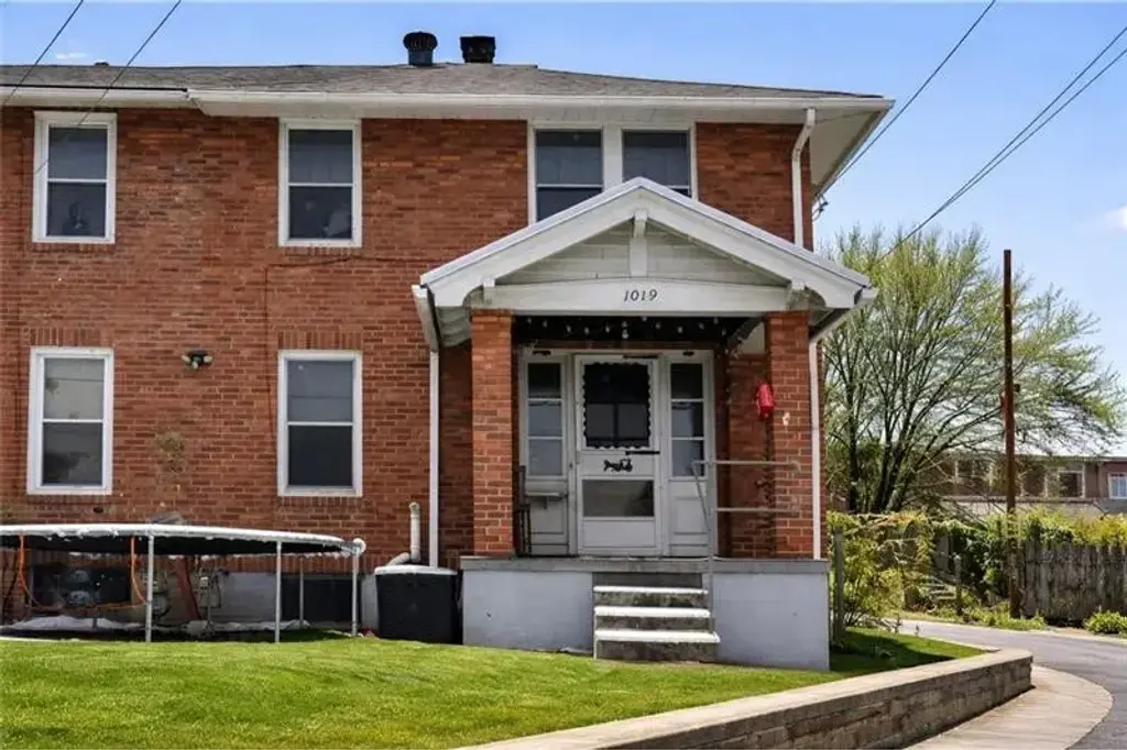 1019 Pennsylvania Avenue , Clairton