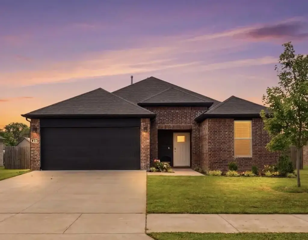460 N Goose Xing, Farmington