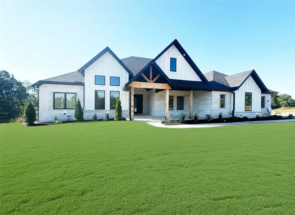 13540 Coop Road, Fayetteville