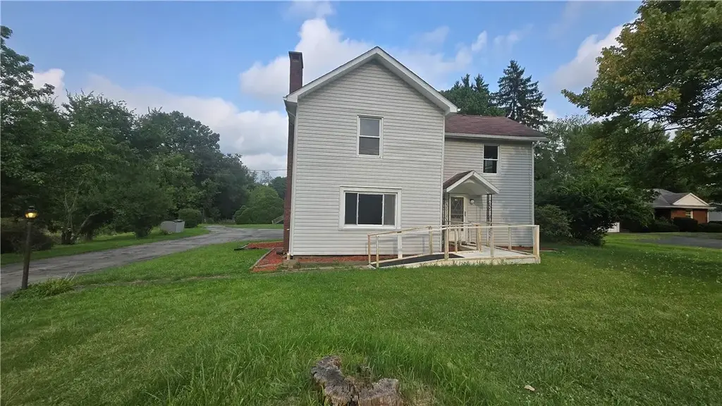 115 Conneaut Lake Road , Hempfield