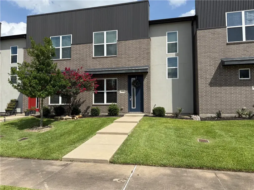 2425 Chinook Way, College Station