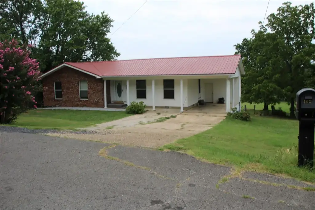 402 Canaan Road, Marshall