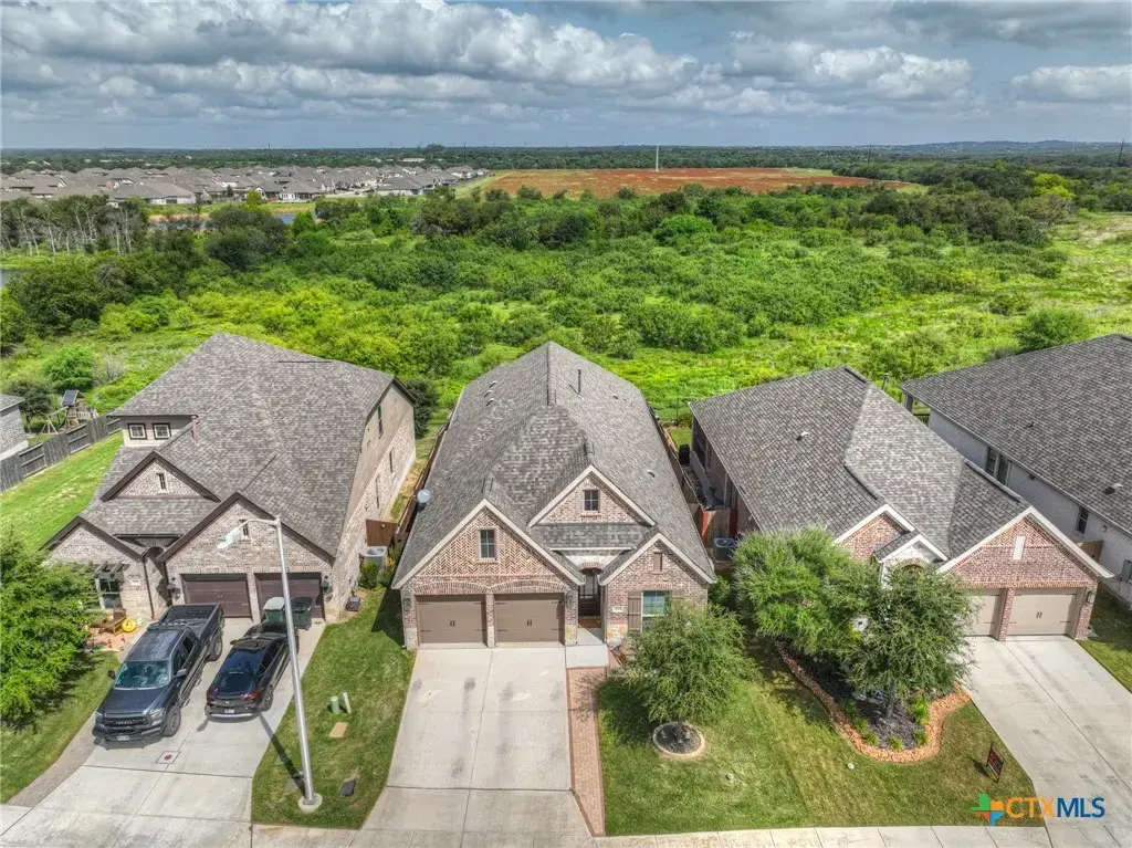 3121 Nister, New Braunfels