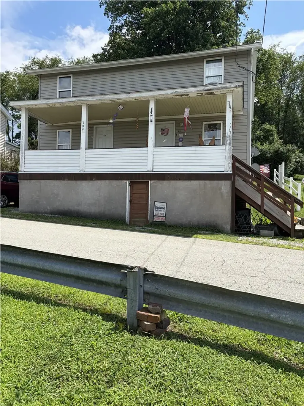 195 Luxor School Road , Hempfield