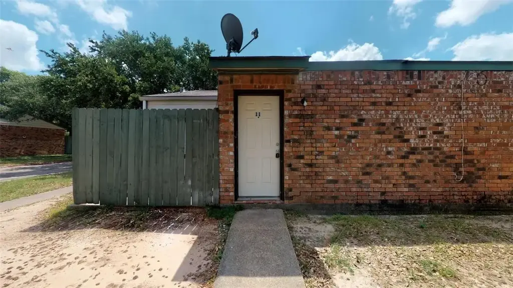725 Peppertree Drive 11, Bryan