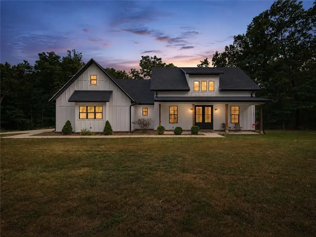 15747 Goldfinch Road, Gravette