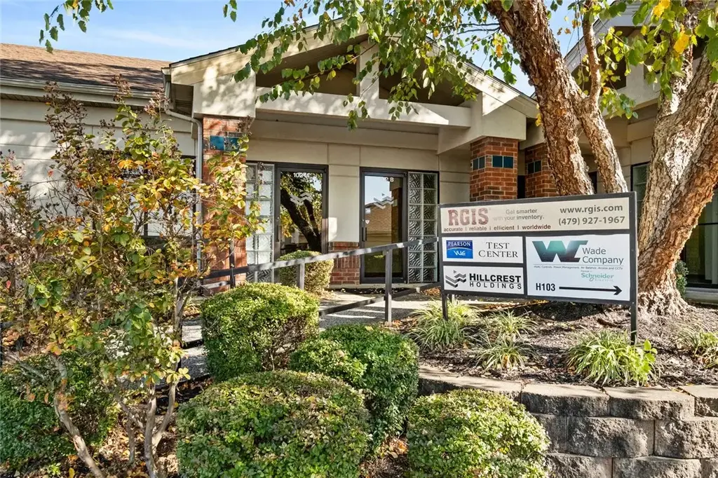 3291 Thompson Street H102b, Springdale