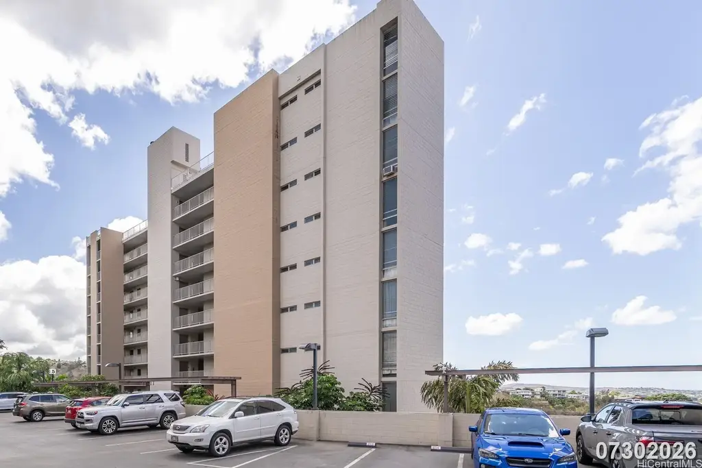 98-719 Iho Place # 5-902, Aiea