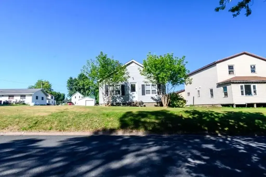 26140 276th Street, Holcombe