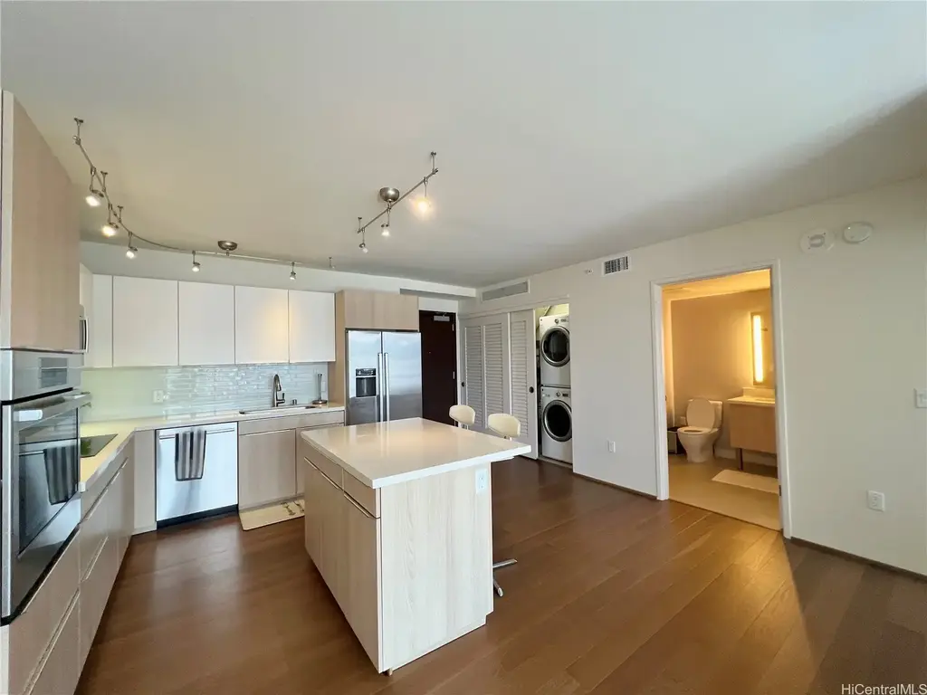 888 Kapiolani Boulevard # 3712, Honolulu