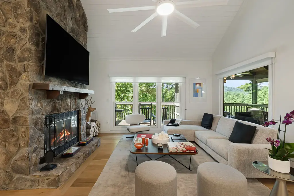 148 Racquet Club Villas Drive 148, Sapphire