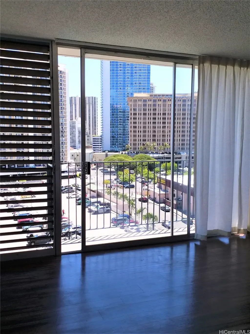 1650 Kanunu Street # 905, Honolulu