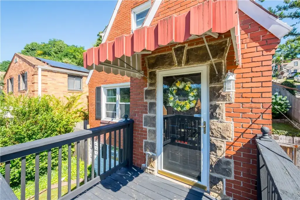 665 Mayville Avenue , Brookline