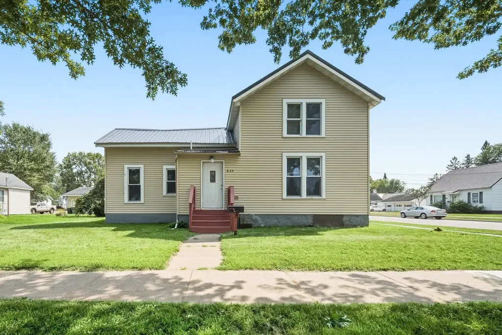 639 Niagara Street 1-2, Eau Claire