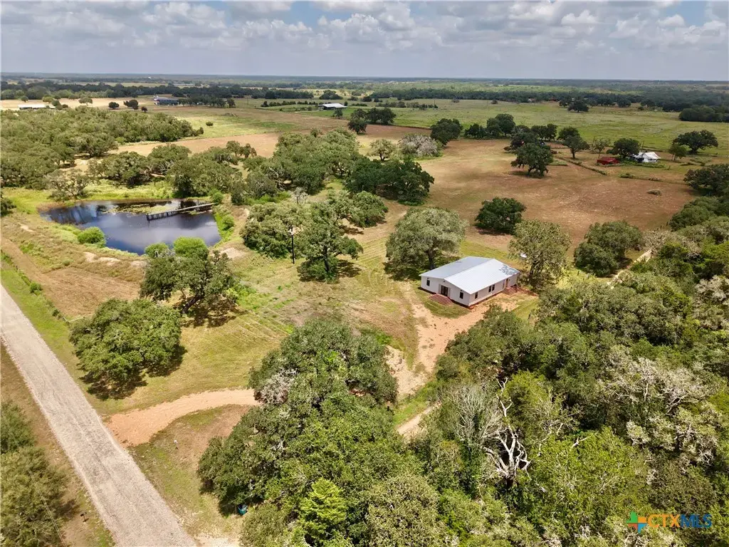 209 Rice Road, Yoakum