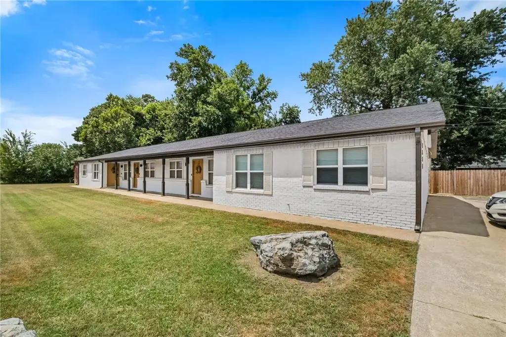 1304 Se C Street, Bentonville