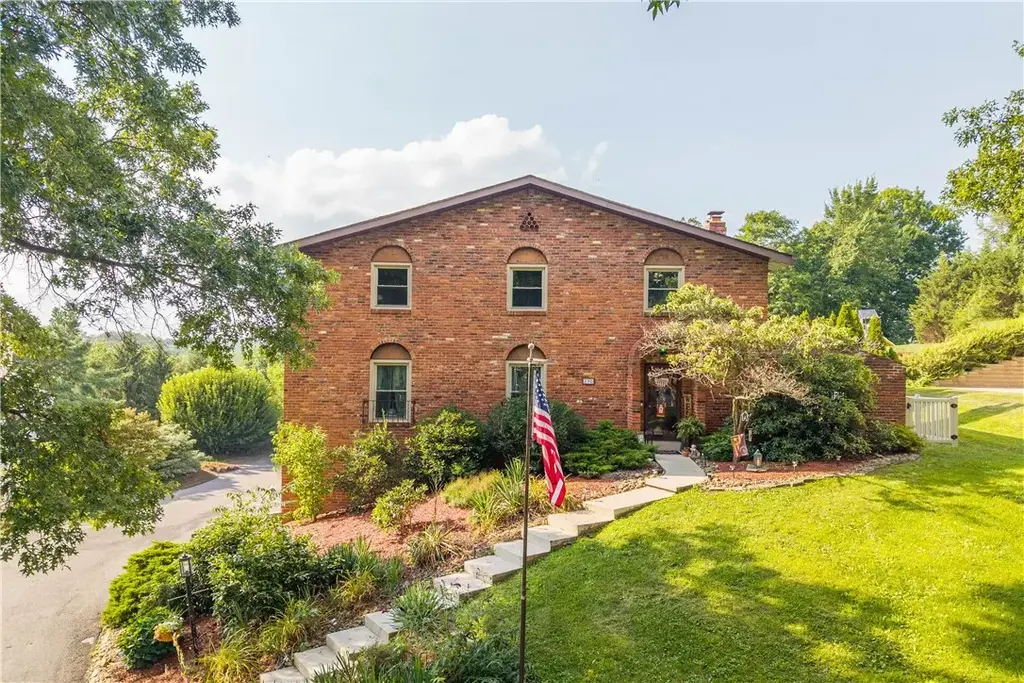 190 Delaware Trail , Peters