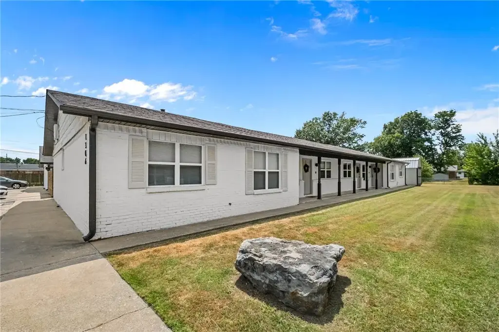 1306 Se C Street, Bentonville