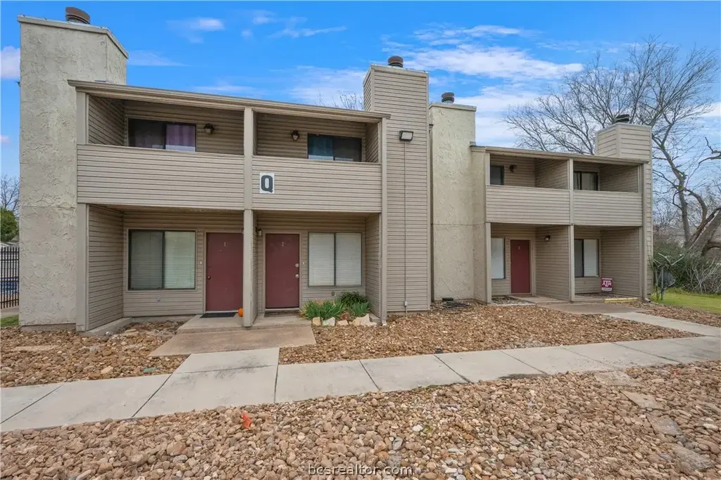 1902 Dartmouth Street Q4, College Station