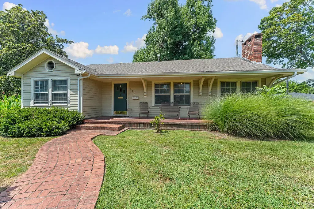 607 Nw Jefferson Street, Bentonville
