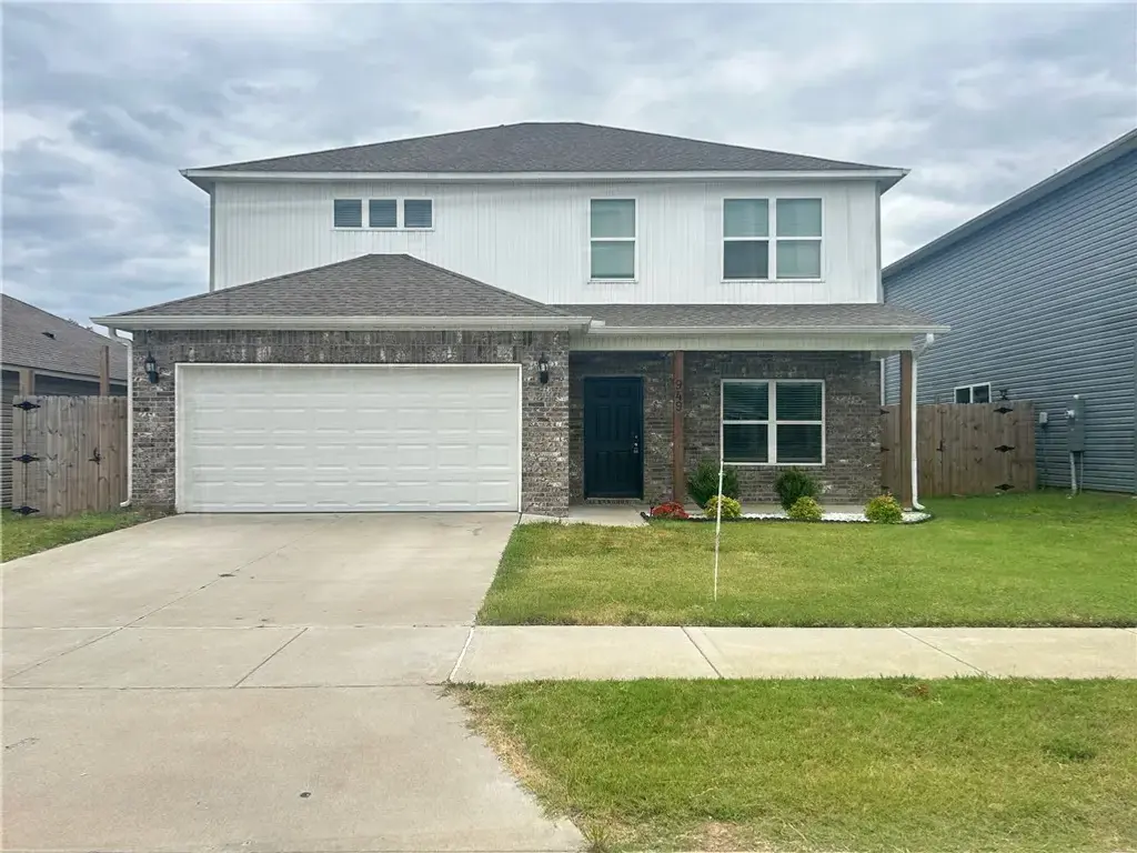 949 E Sparrow, Fayetteville