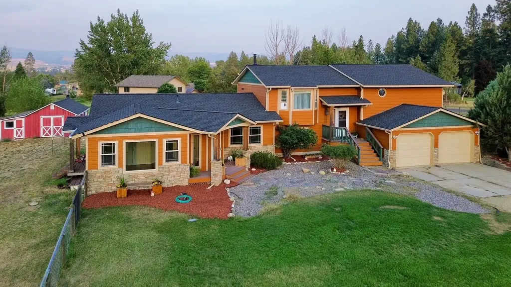 196 Edens Lane, Florence