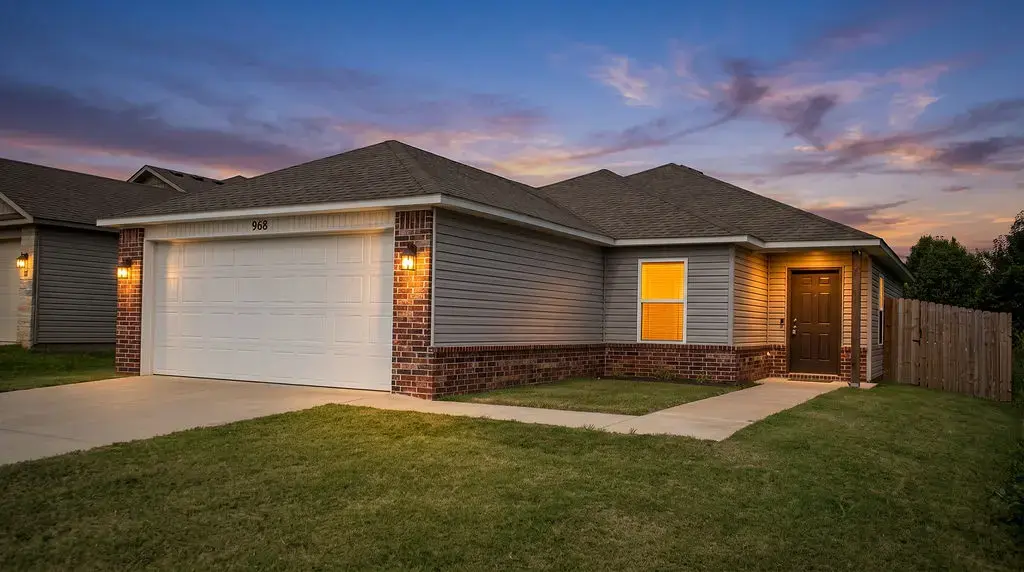 968 S Brambling Lane, Fayetteville