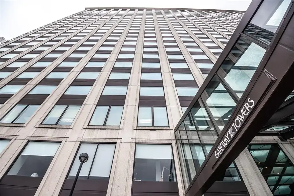 320 Fort Duquesne Boulevard 16g, Downtown Pgh