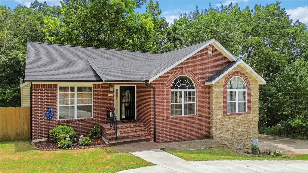 22549 E War Eagle Road, Springdale