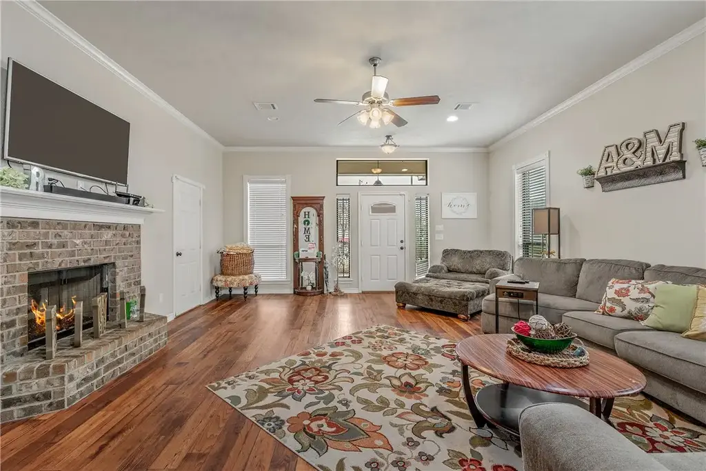 918 Dove Landing Drive, College Station