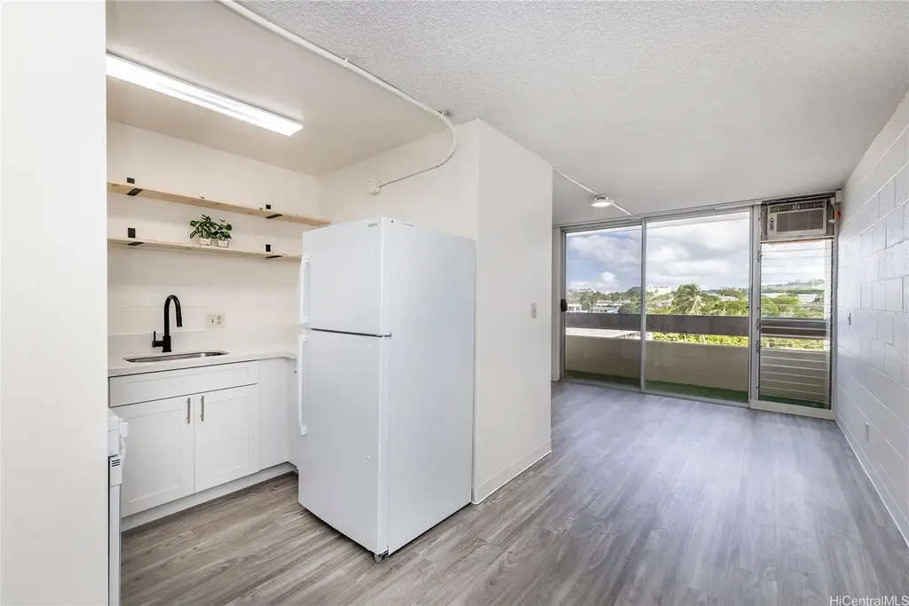 1555 Pohaku Street # B609, Honolulu