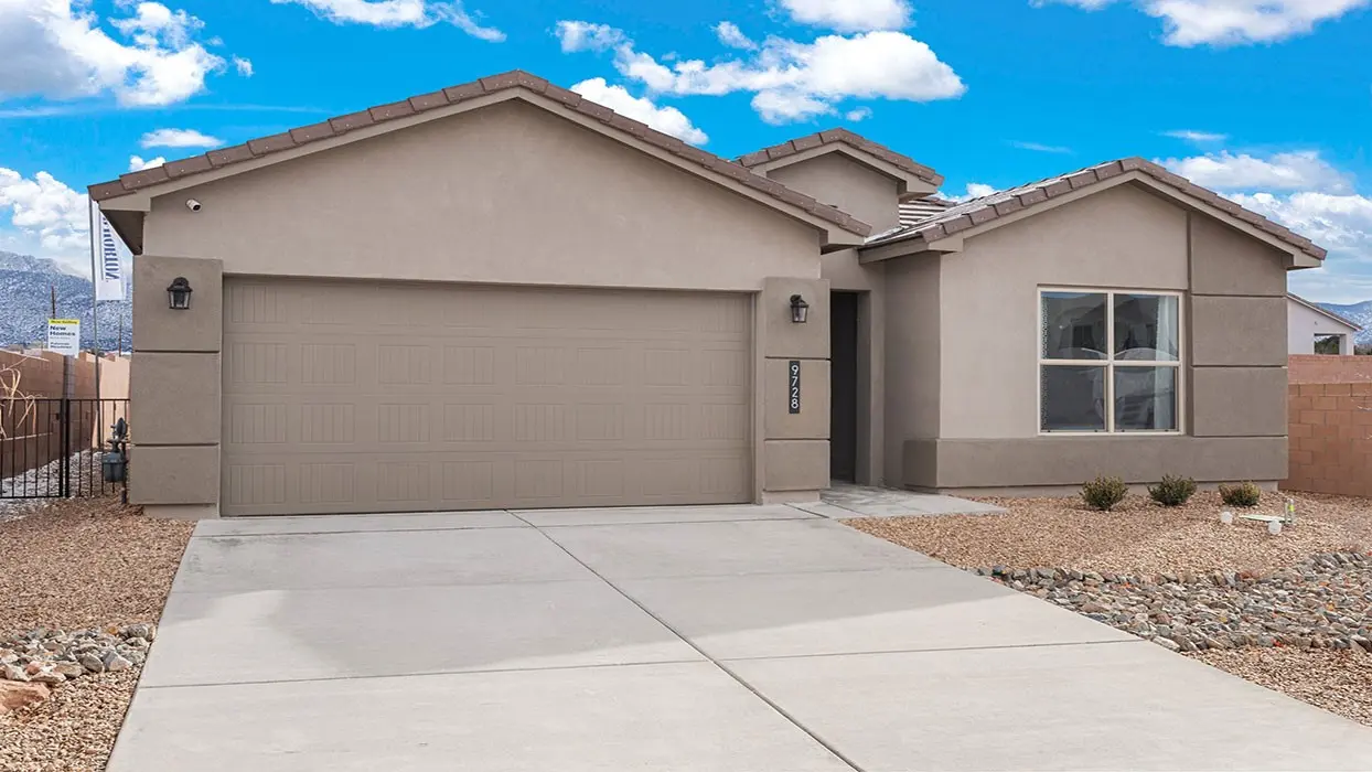3307 Los Feliz, Santa Fe