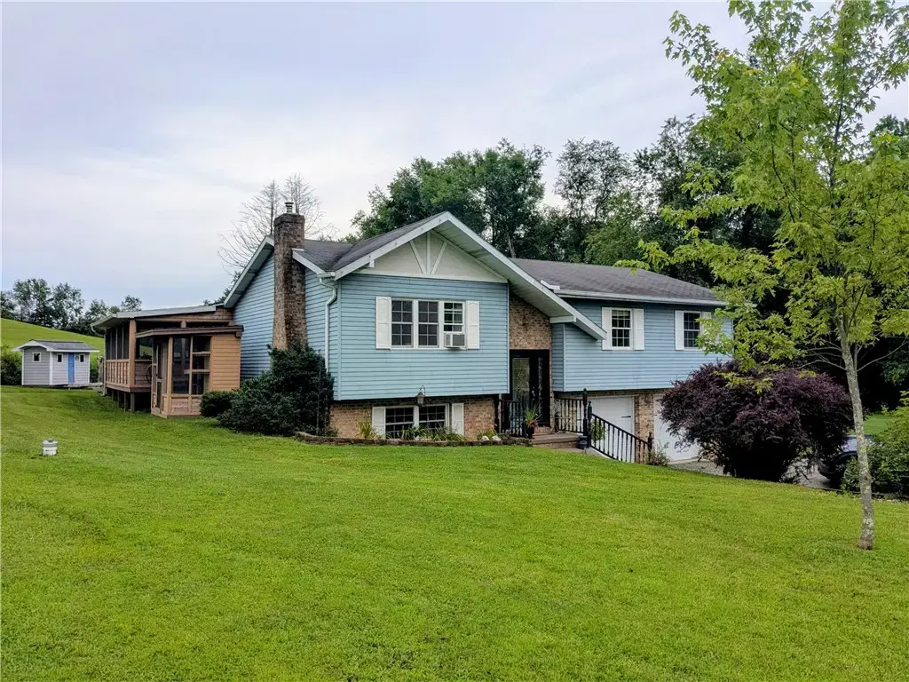 689 Route 217 Highway ., Burrel/Blacklick