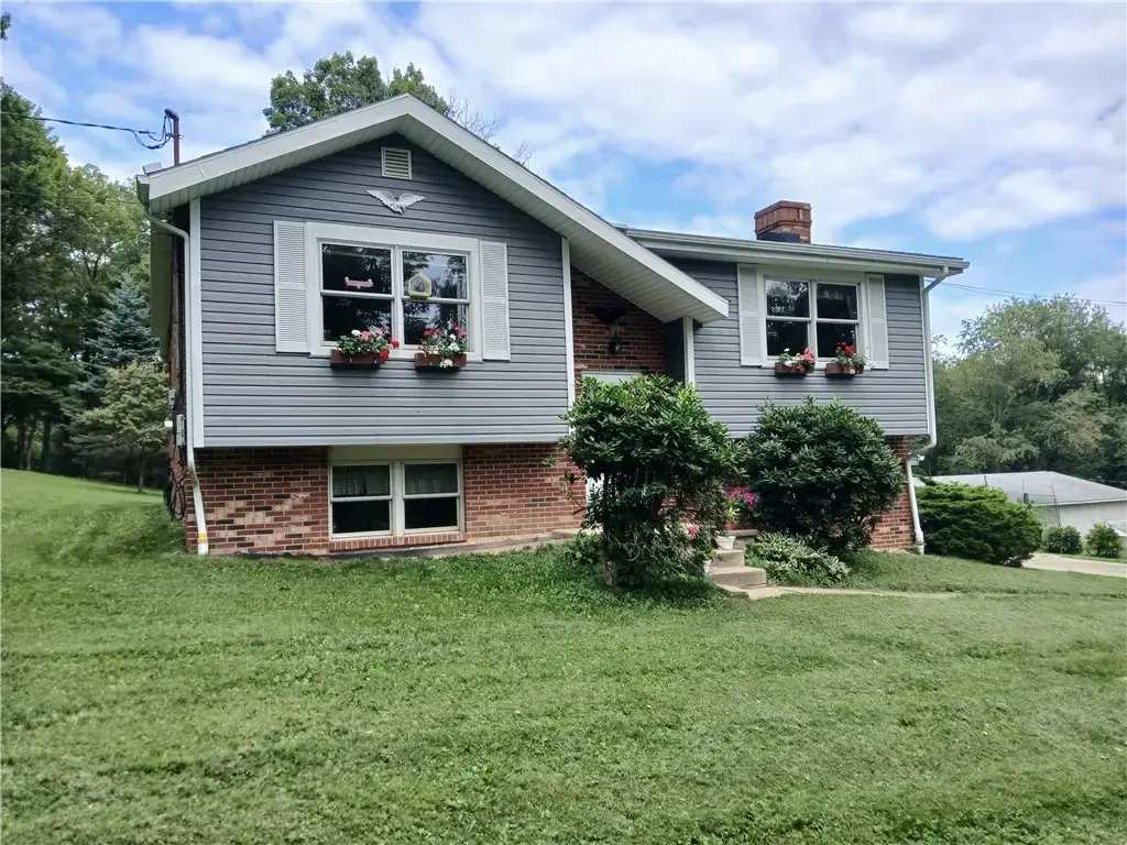 429 Dairy Farm Road , Allegheny